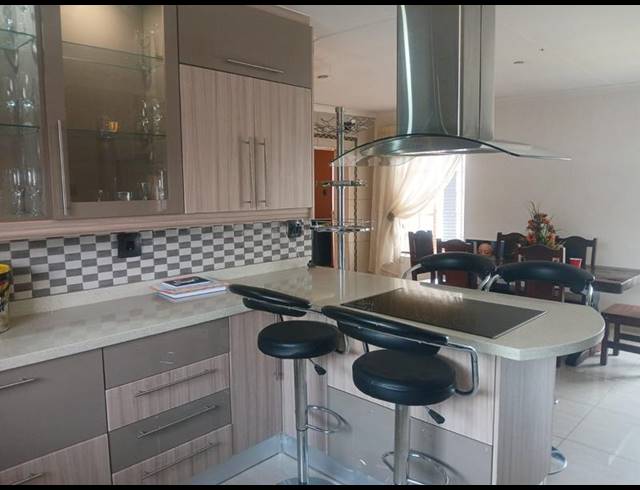 3 BEDROOM HOUSE FOR SALE IN EIKE PARK